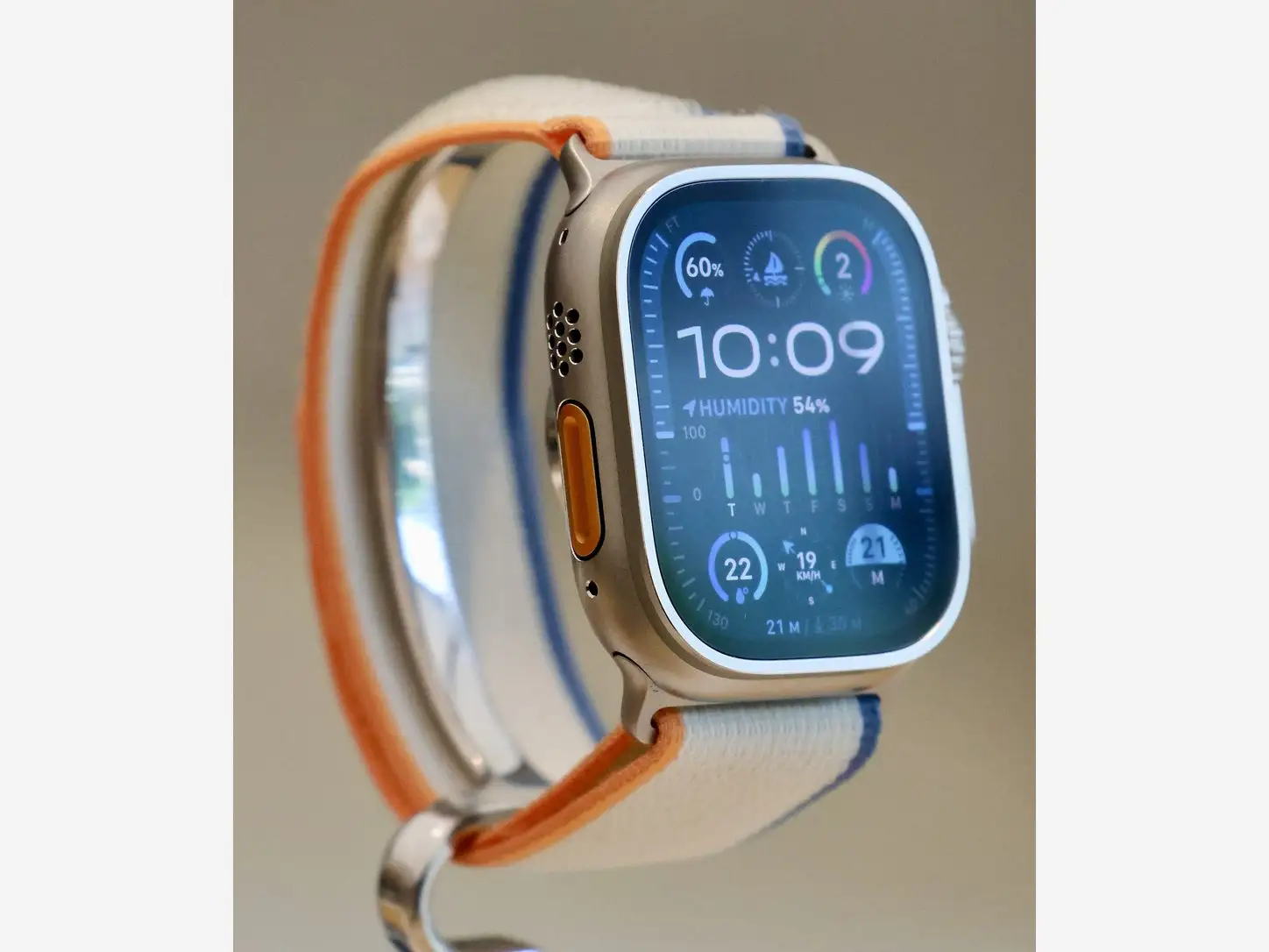 Apple Apple Watch Ultra 2 Titanium